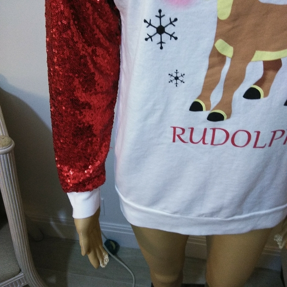 Rudolph Christmas Sequined Top Sz M - Picture 4 of 5